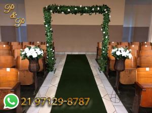 Arco de Flores para Casamento na Igreja