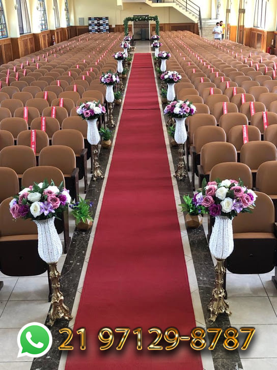 Arranjos de Flores para Igreja