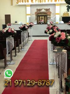 Decoração de corredor de igreja para casamento