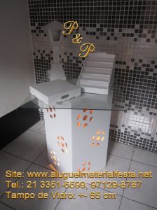 Aluguel Mesa Provençal Iluminada