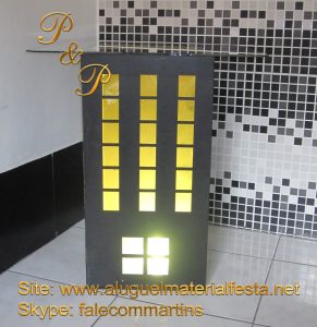 Aluguel Mesa Provençal Iluminada