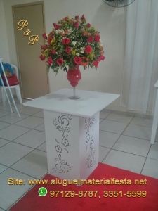 Aluguel Mesa Provençal Iluminada
