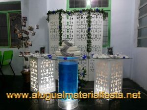 ALUGUEL DE MESA BORBULHANTE E PROVENÇAL