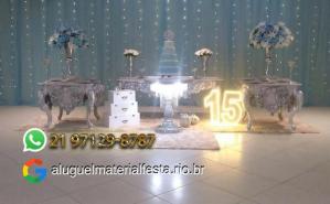 Decoração para Festa de 15 Anos com Mesa Luis XV no Rio de Janeiro